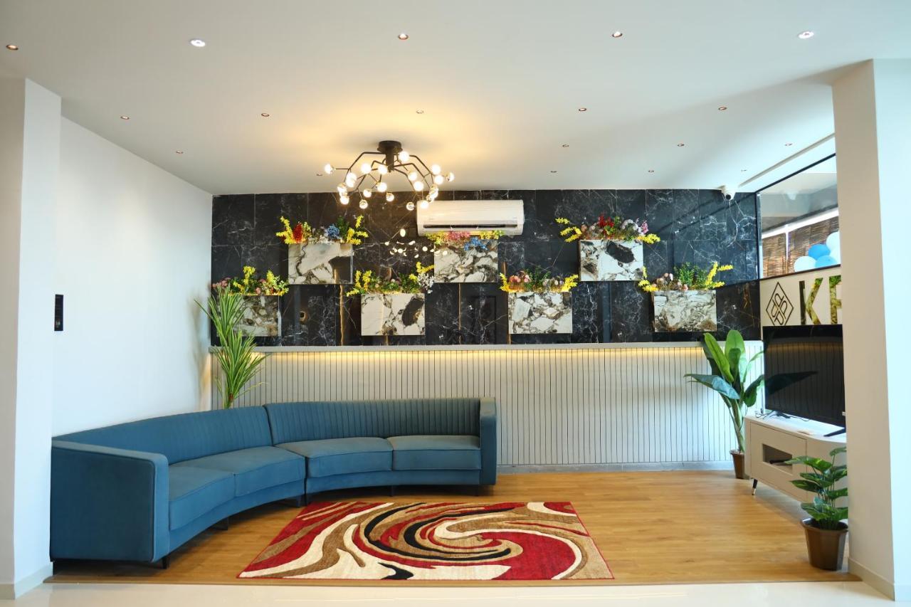 Hotel The Parker Inn By Kbnt Group Surat Exterior photo