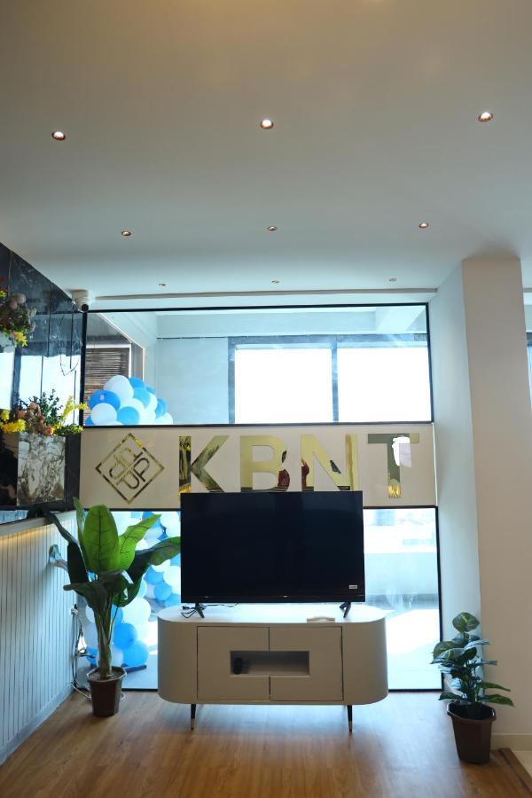 Hotel The Parker Inn By Kbnt Group Surat Exterior photo