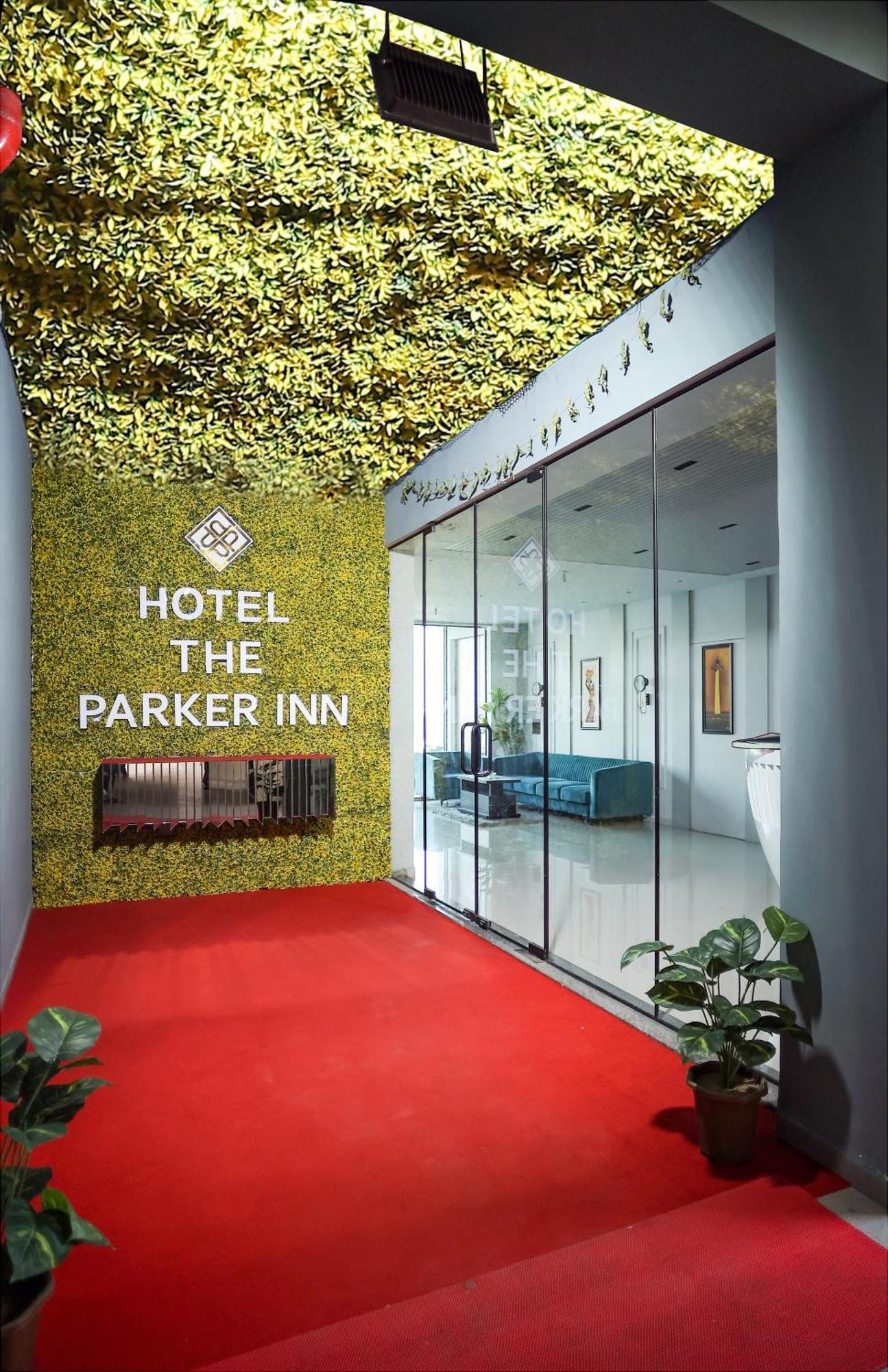 Hotel The Parker Inn By Kbnt Group Surat Exterior photo